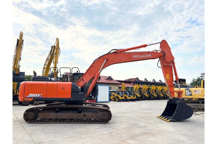 Excavatoare pe șenile -Hitachi ZX 250 LC-6 de la Hitachi | Kuhn